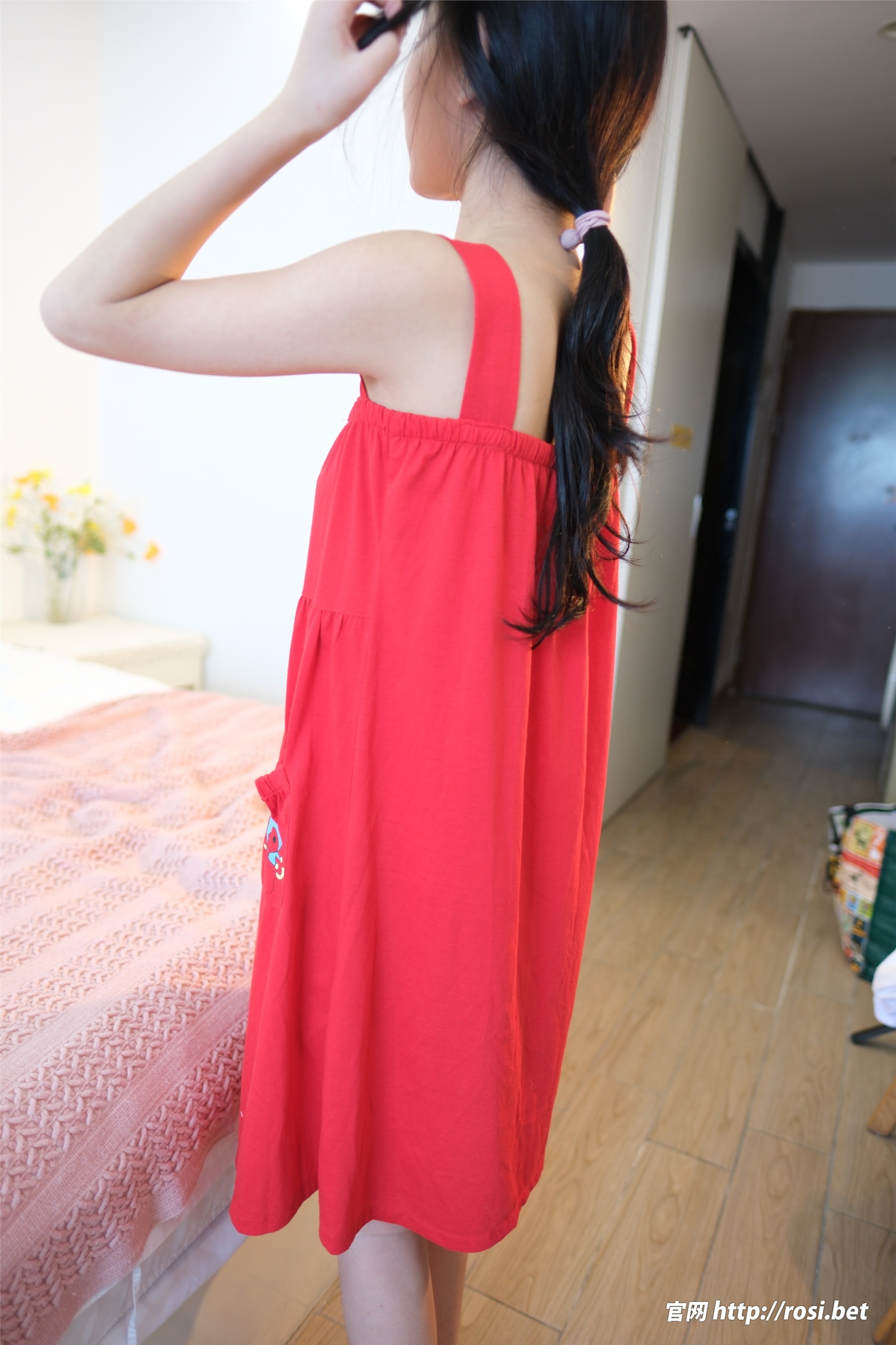 ROSI写真 2024.10.04 NO.4687